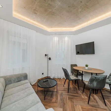 Chamber House *